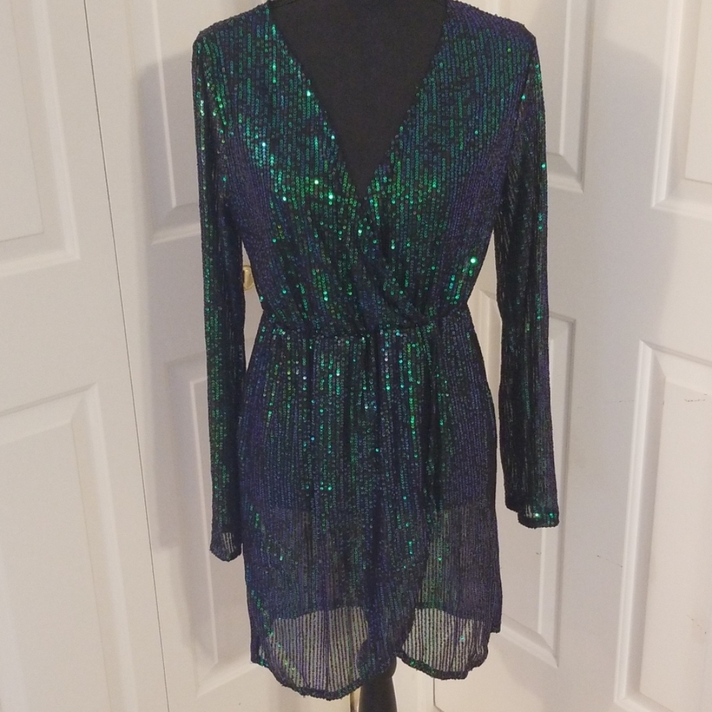 Green Sequins Party Ruched Long Sleeve Dress - Picture 7 of 9